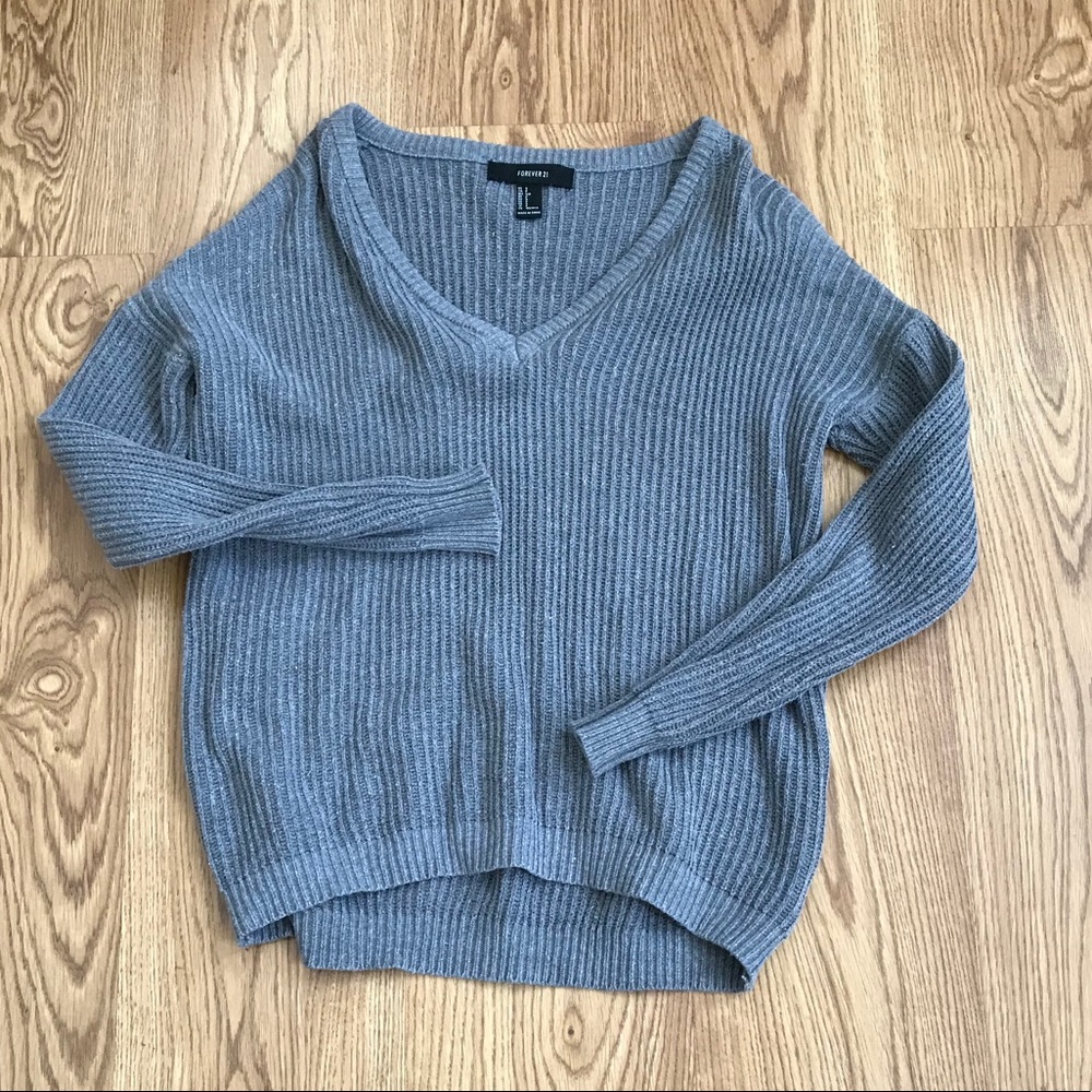Forever21 Gray v-neck sweater tunic size small
